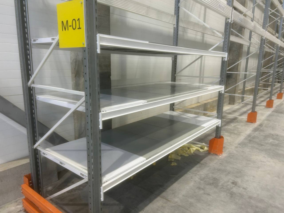 3 3