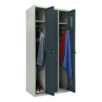 Шкаф металлический трехдверный серый с графитом