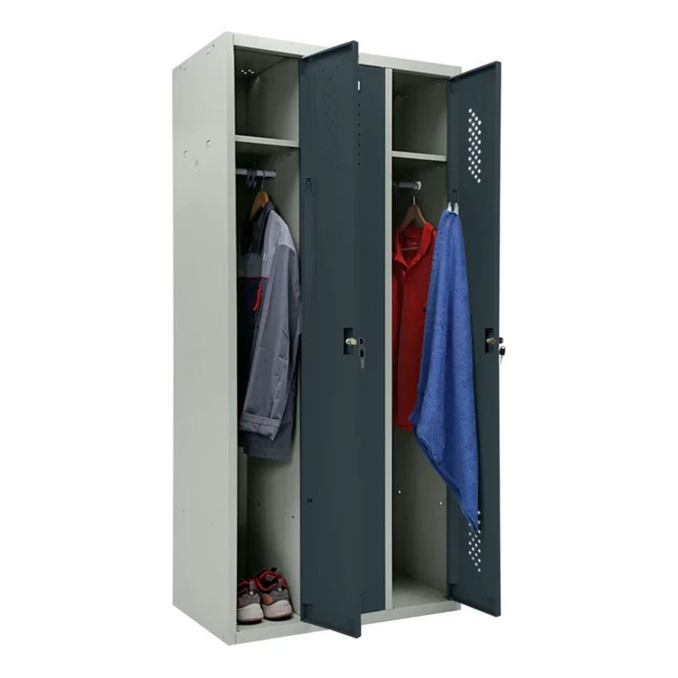 Шкаф металлический трехдверный серый с графитом