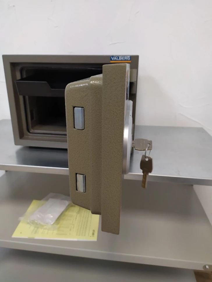 Огнестойкий сейф Valberg FRS-30 KL