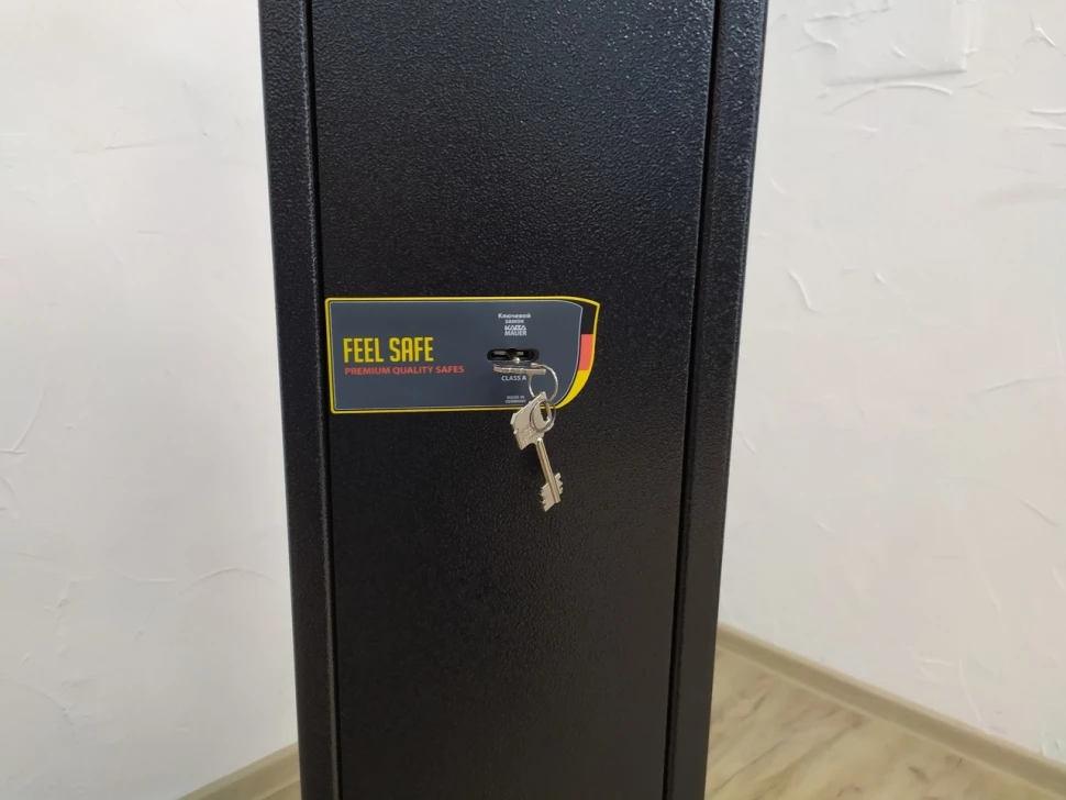 Оружейный сейф Valberg Арсенал 130Т